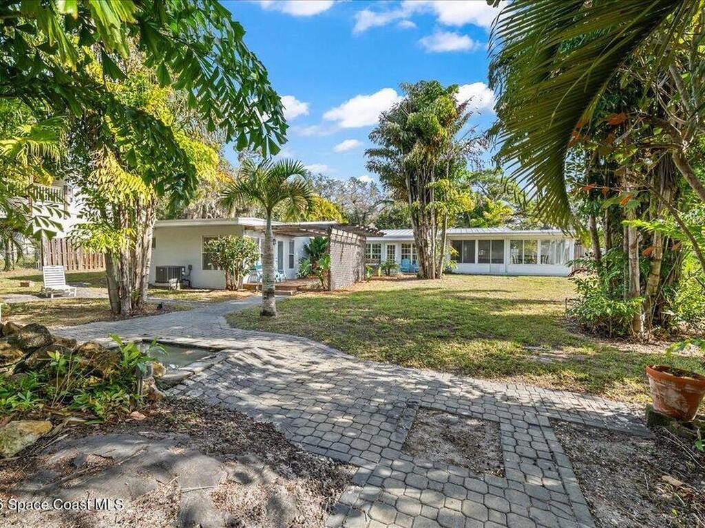 9670 Mockingbird Lane, Micco, FL 32976