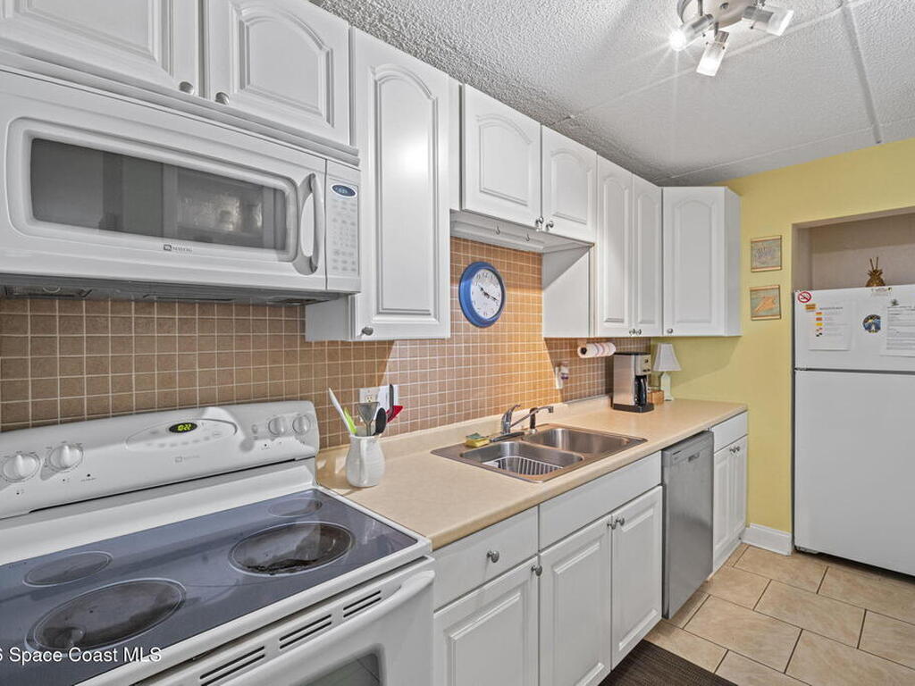 280 Hayes Avenue, Cocoa Beach, FL 32931