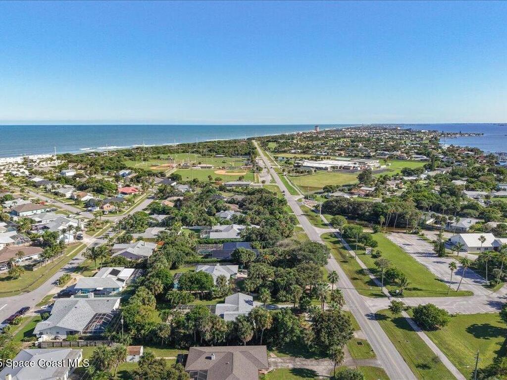 2007 Oak Street, Melbourne Beach, FL 32951