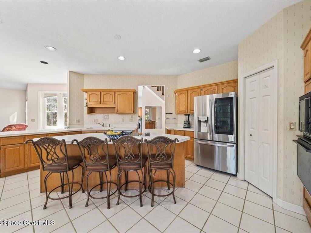 594 Hummingbird Drive, Indialantic, FL 32903