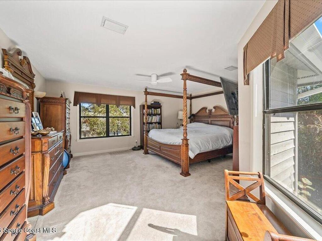 594 Hummingbird Drive, Indialantic, FL 32903