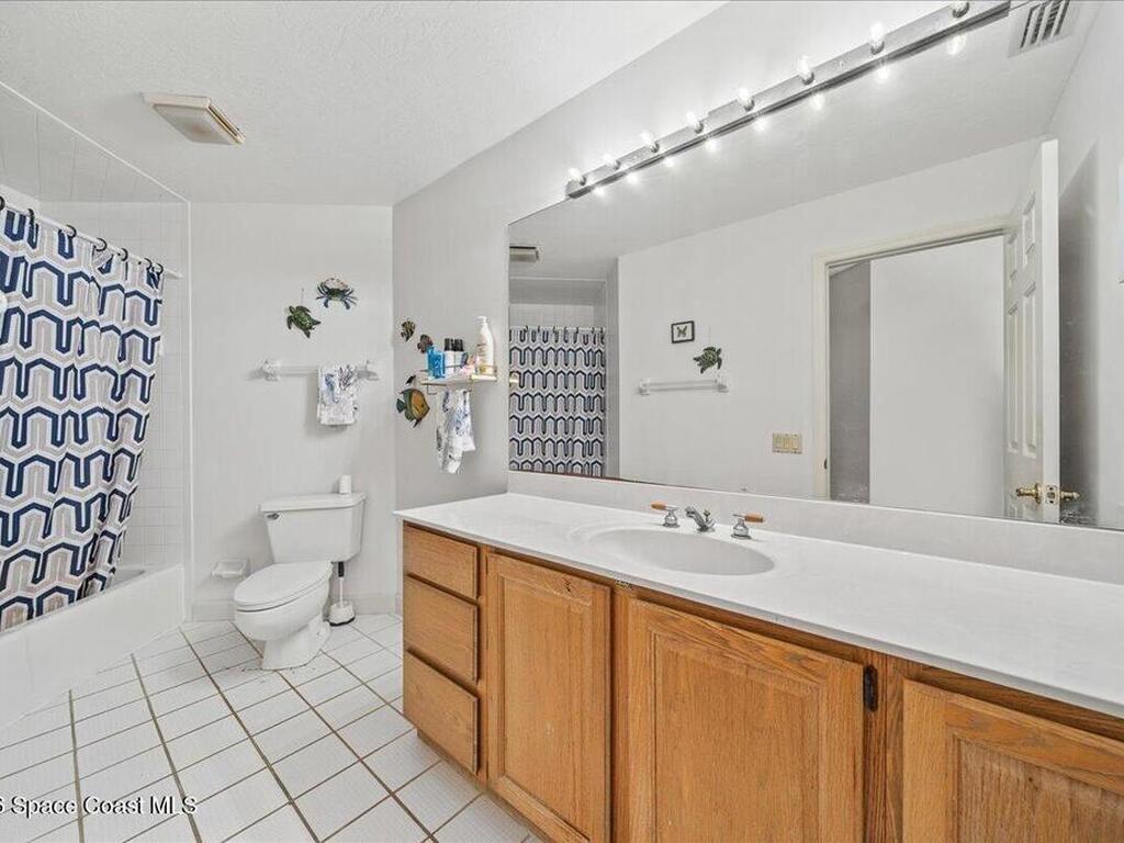 594 Hummingbird Drive, Indialantic, FL 32903