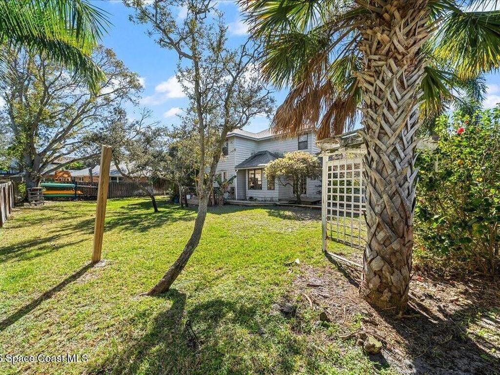 594 Hummingbird Drive, Indialantic, FL 32903