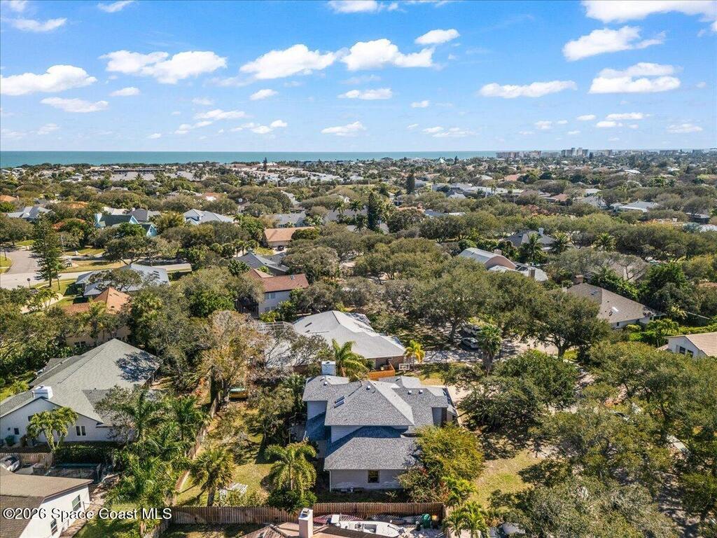 594 Hummingbird Drive, Indialantic, FL 32903