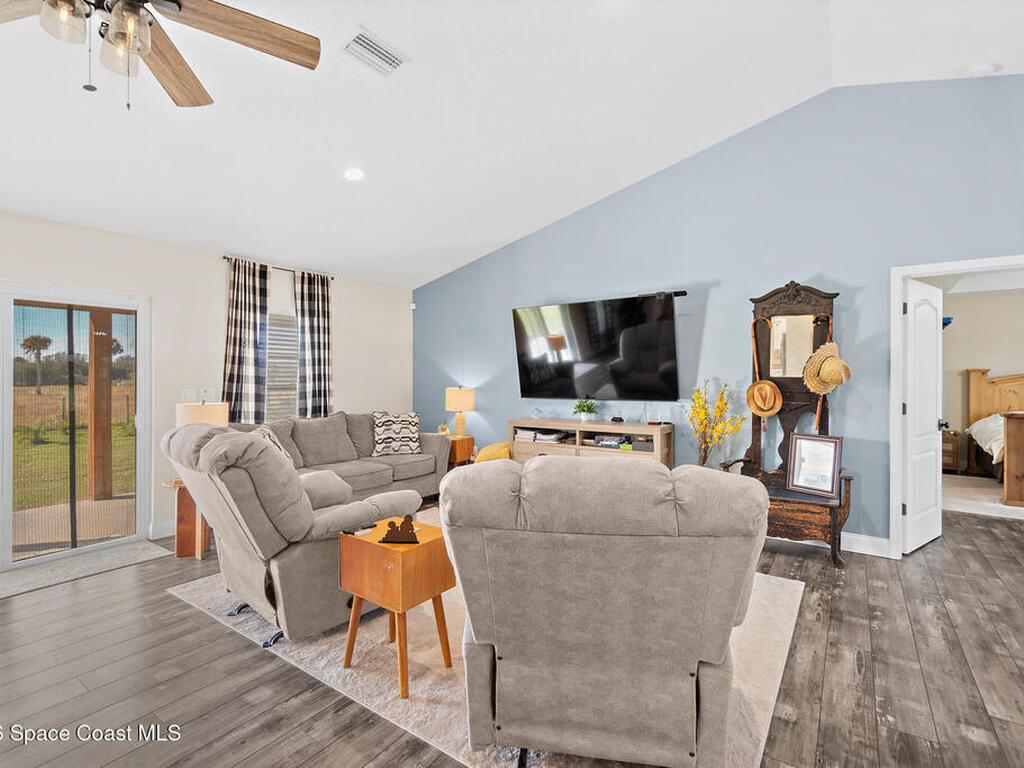 3440 Hammock Road, Mims, FL 32754