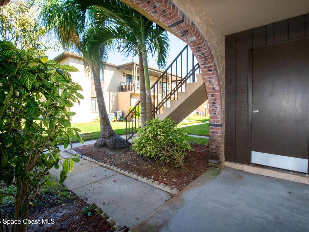 130 San Paulo Court, West Melbourne, FL 32904