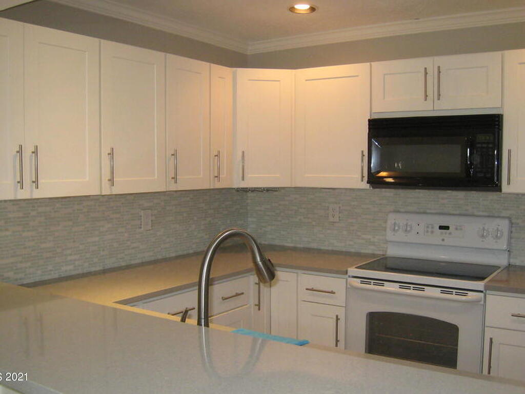 125 Escambia Lane, Cocoa Beach, FL 32931