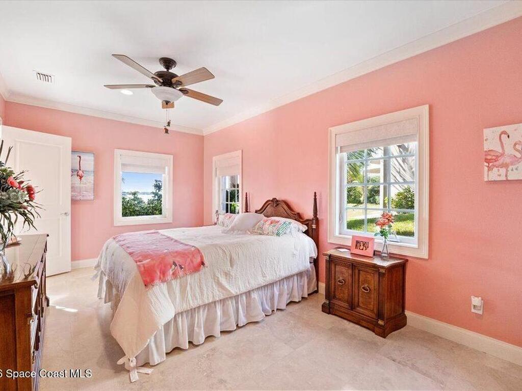 2555 S Tropical Trail, Merritt Island, FL 32952