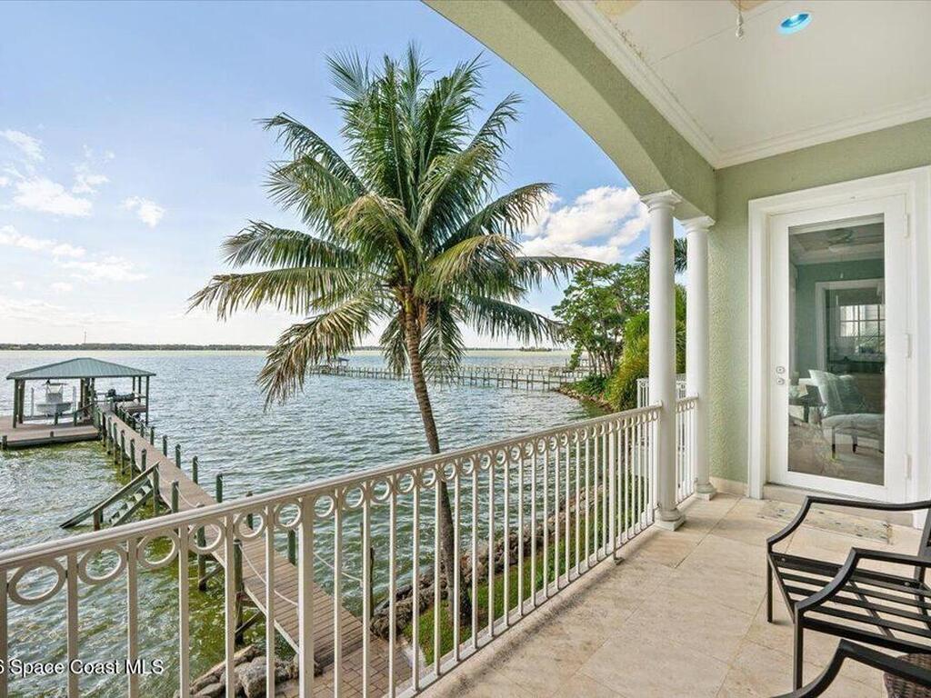 2555 S Tropical Trail, Merritt Island, FL 32952