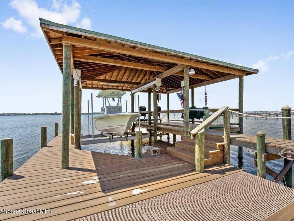 2555 S Tropical Trail, Merritt Island, FL 32952