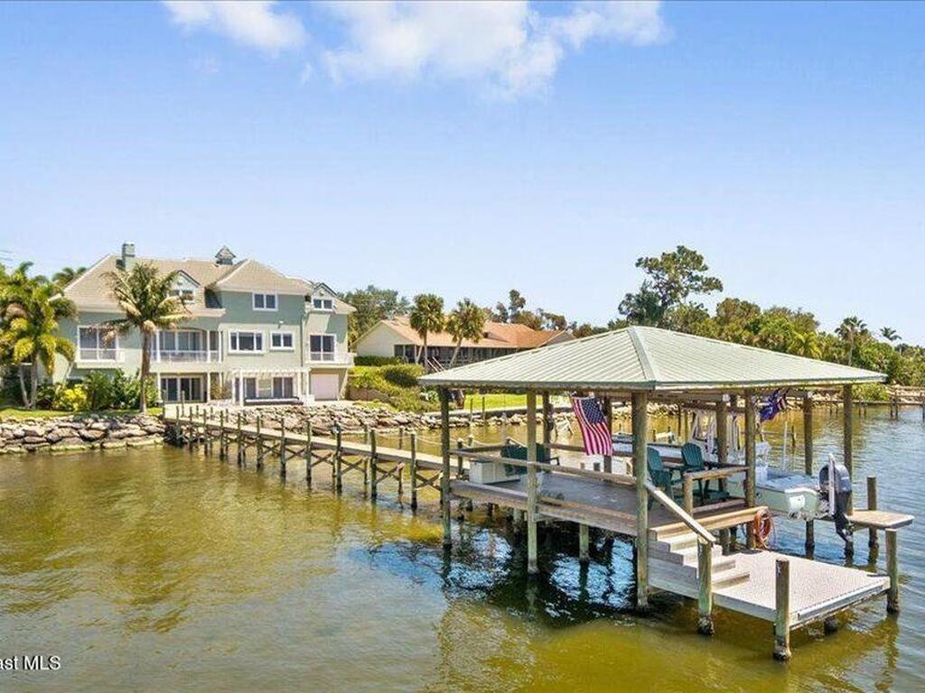 2555 S Tropical Trail, Merritt Island, FL 32952