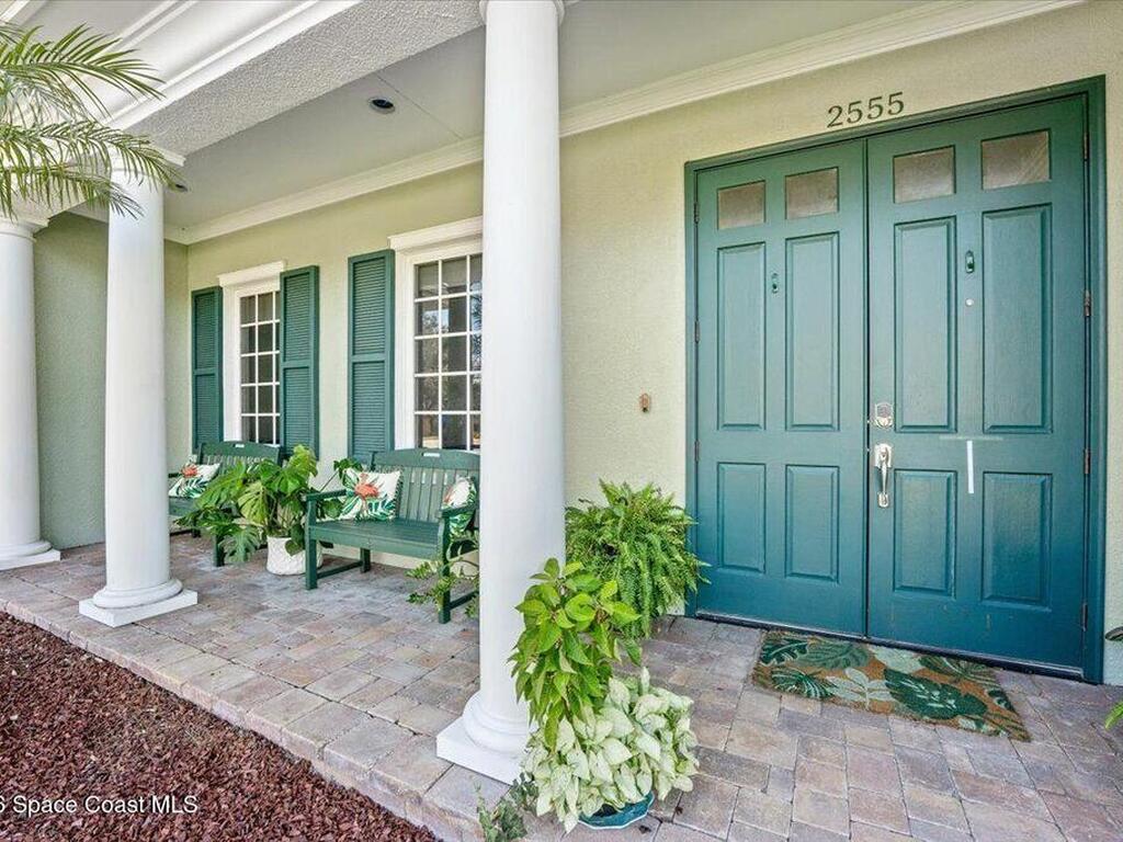 2555 S Tropical Trail, Merritt Island, FL 32952