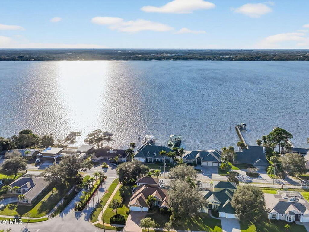 2555 S Tropical Trail, Merritt Island, FL 32952