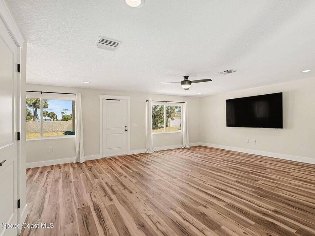 1280 N Jimmy Buffett Memorial Highway, Satellite Beach, FL 32937