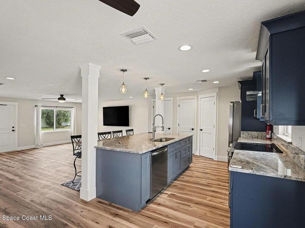 1280 N Jimmy Buffett Memorial Highway, Satellite Beach, FL 32937