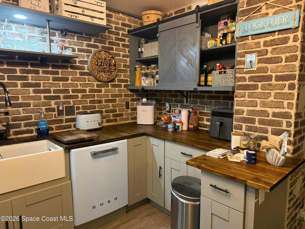 2020 N Atlantic Avenue, Cocoa Beach, FL 32931