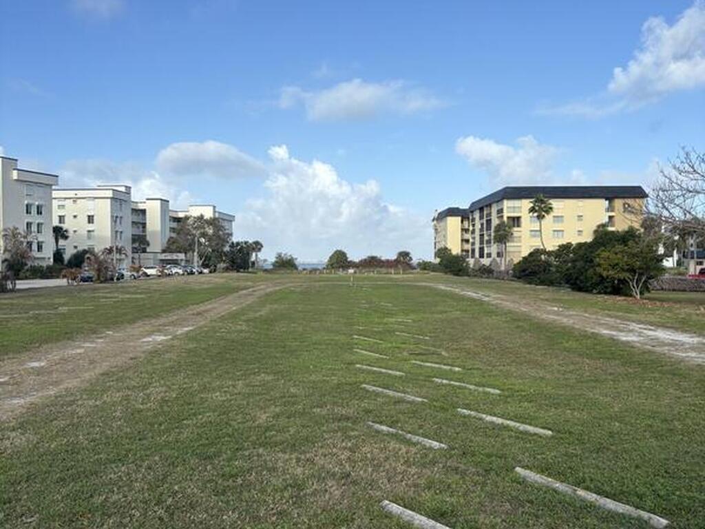 188 Pinellas Lane, Cocoa Beach, FL 32931