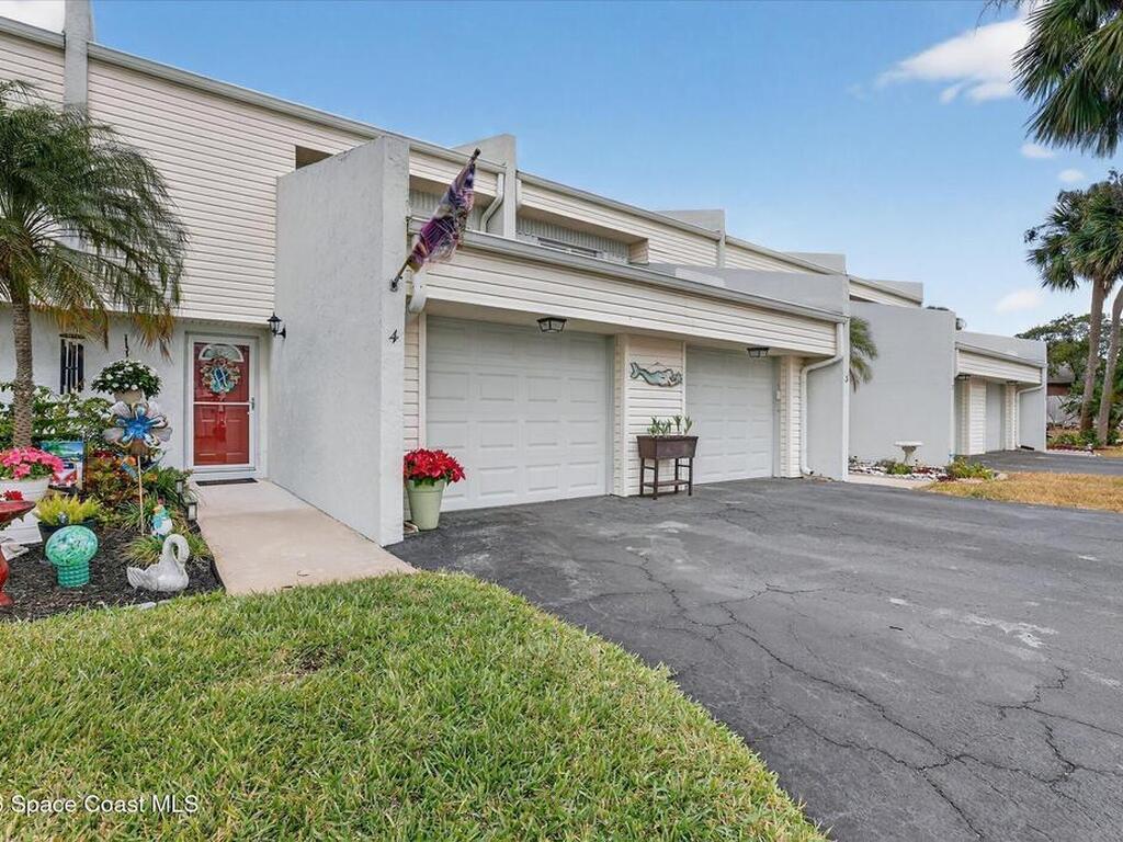 800 Poinsetta Drive, Indian Harbour Beach, FL 32937