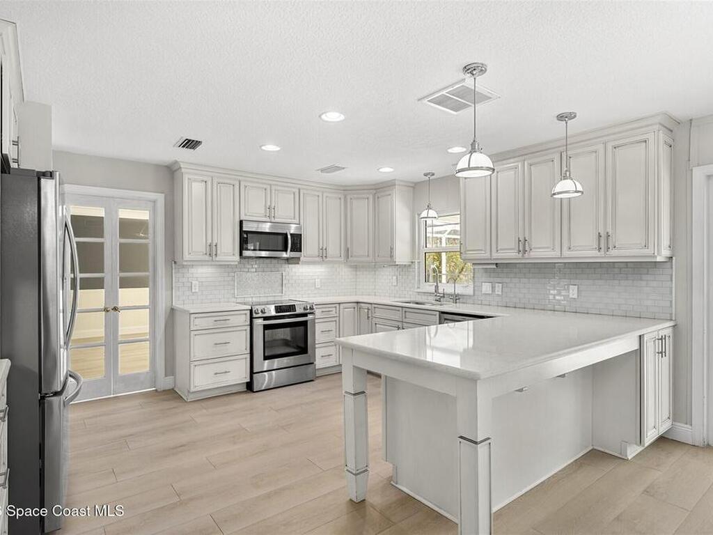 517 N River Oaks Drive, Indialantic, FL 32903