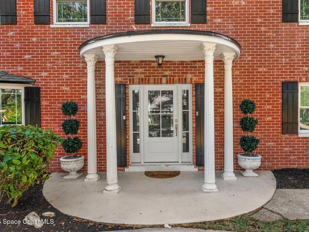 517 N River Oaks Drive, Indialantic, FL 32903