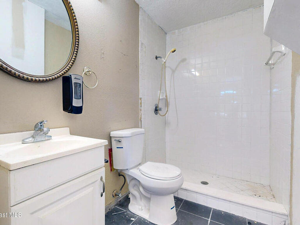 142 N Atlantic Avenue, Cocoa Beach, FL 32931