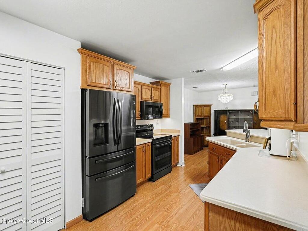 457 Wildwood Avenue, Palm Bay, FL 32908