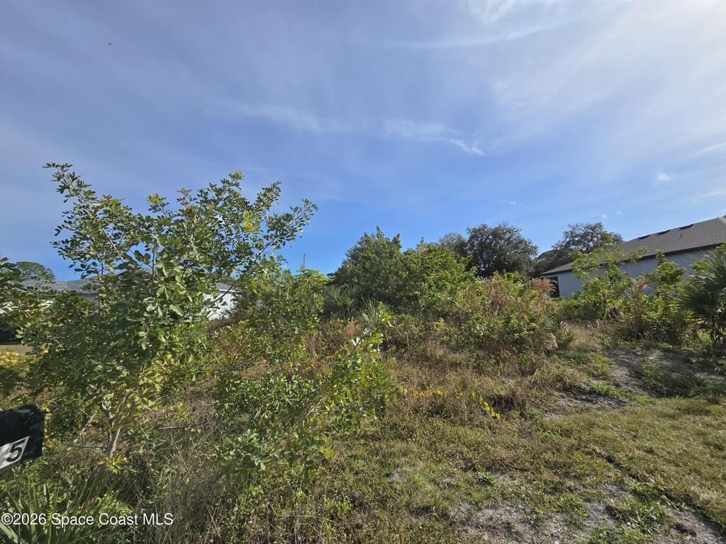 8016 104th Court, Vero Beach, FL 32967