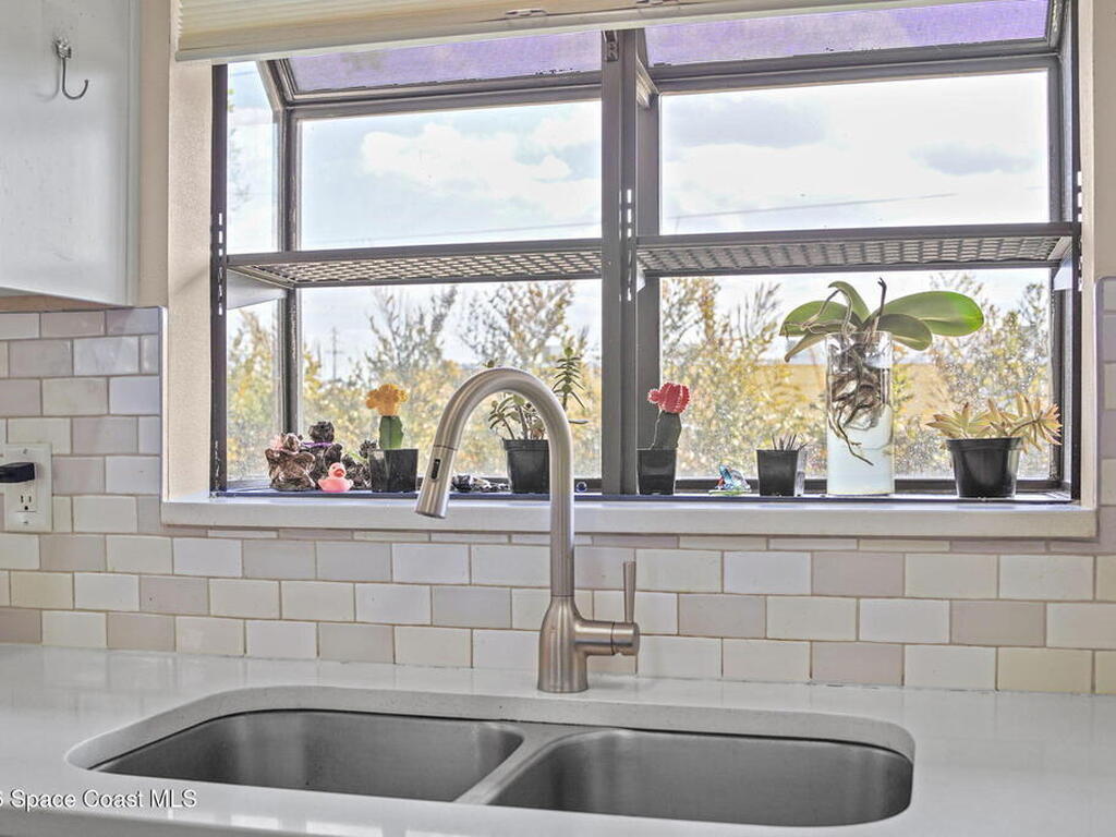 410 Parkside Place, Indian Harbour Beach, FL 32937