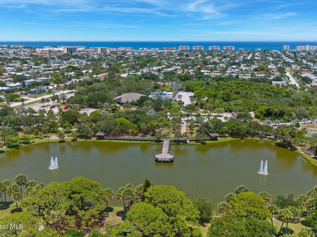 410 Parkside Place, Indian Harbour Beach, FL 32937