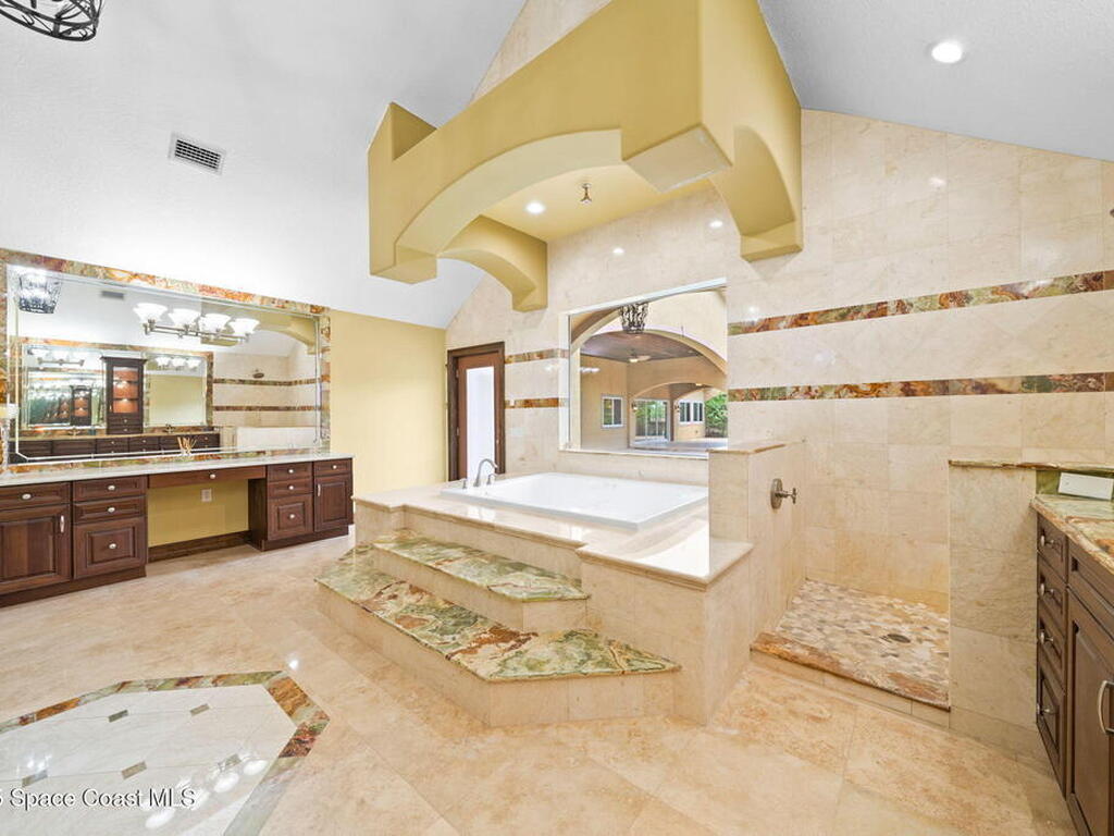 1855 Plantation Circle, Palm Bay, FL 32909