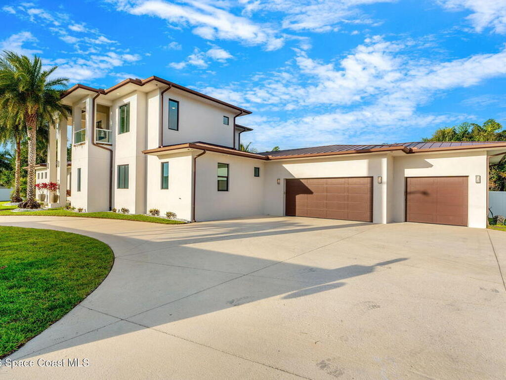 2355 N Riverside Drive, Indialantic, FL 32903