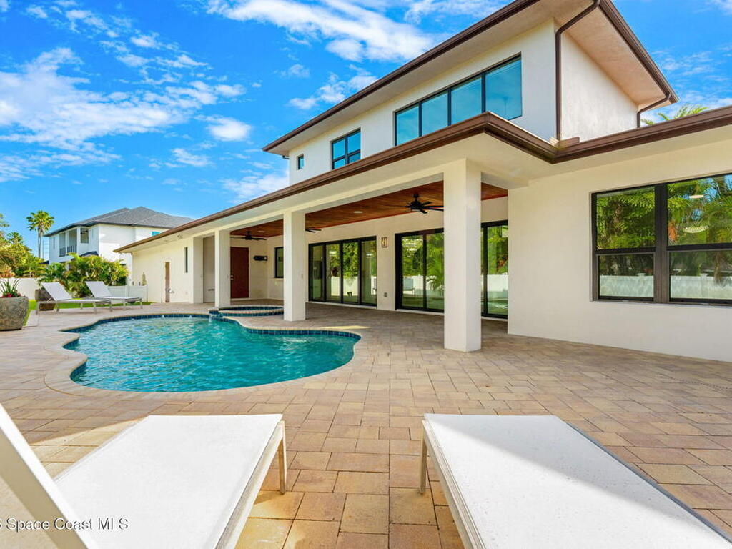 2355 N Riverside Drive, Indialantic, FL 32903