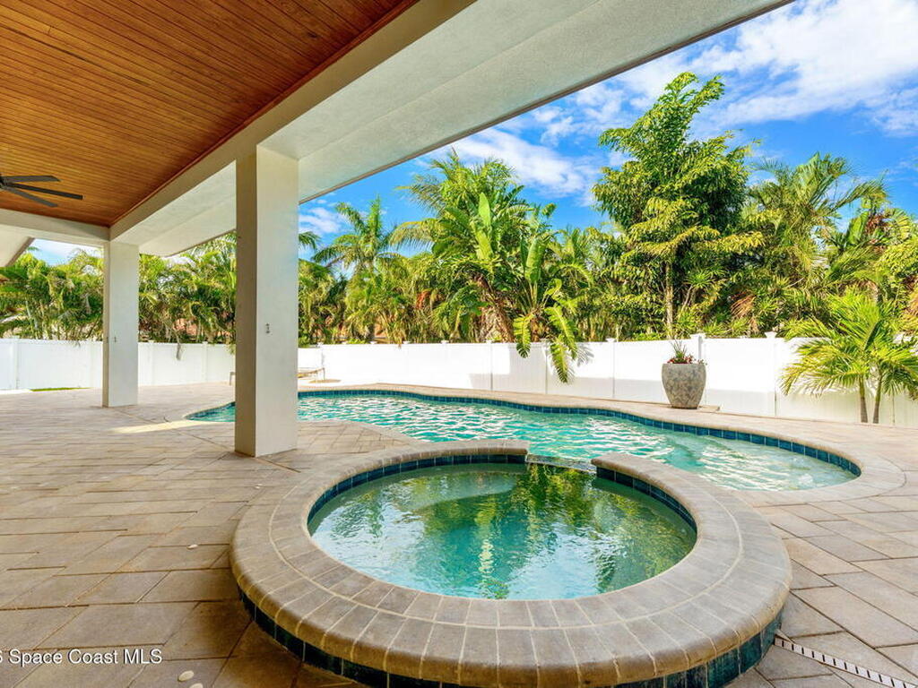 2355 N Riverside Drive, Indialantic, FL 32903