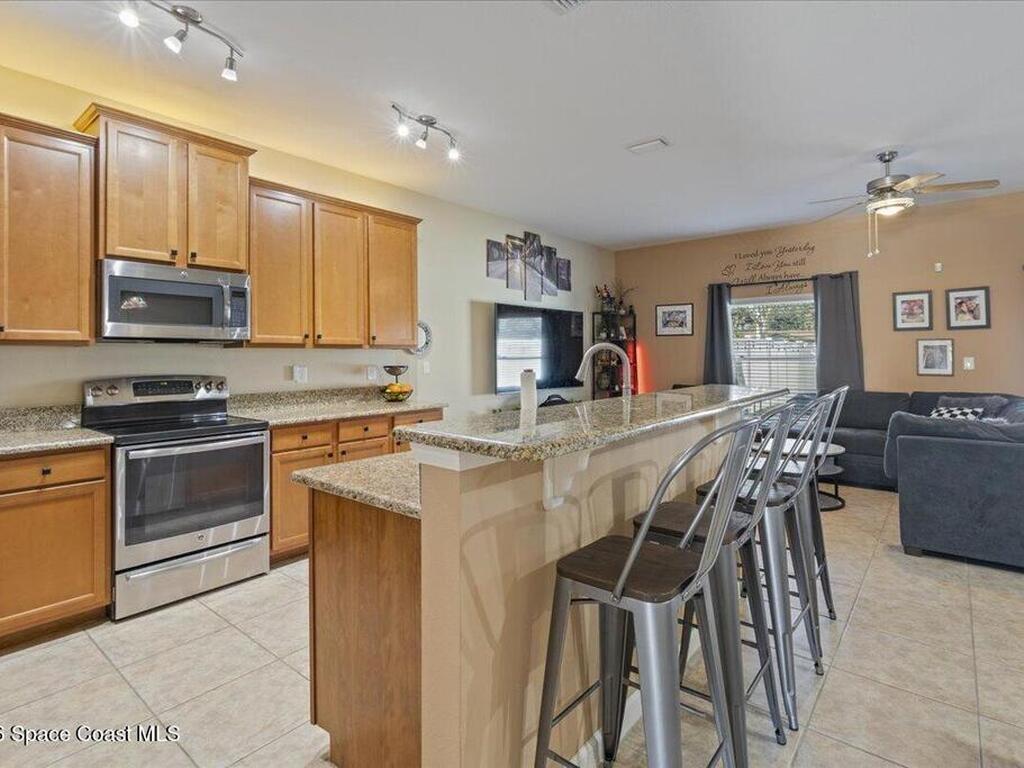 2565 Revolution Street, Melbourne, FL 32935