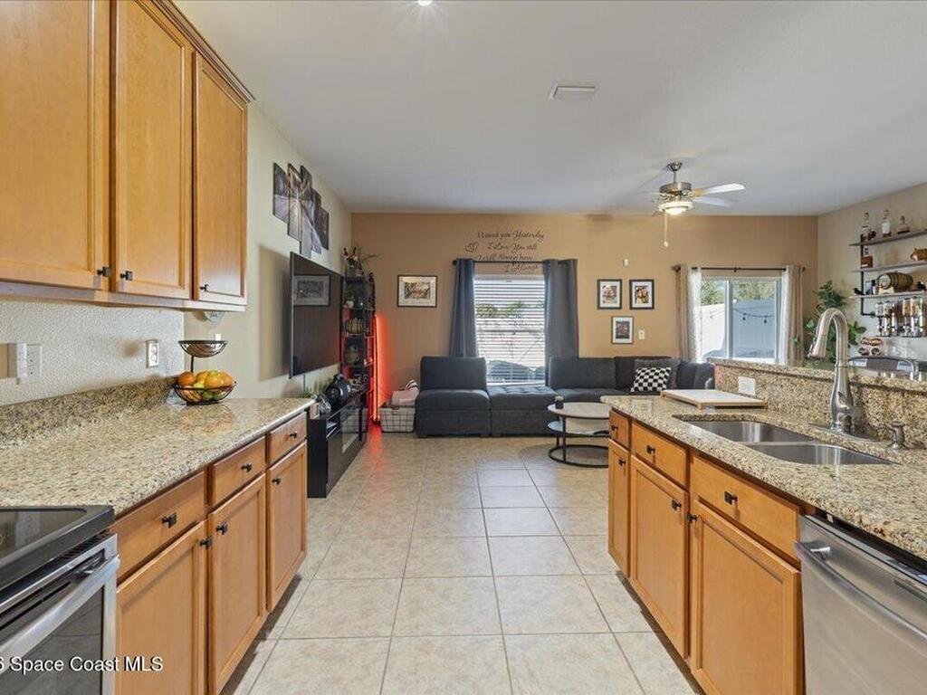 2565 Revolution Street, Melbourne, FL 32935