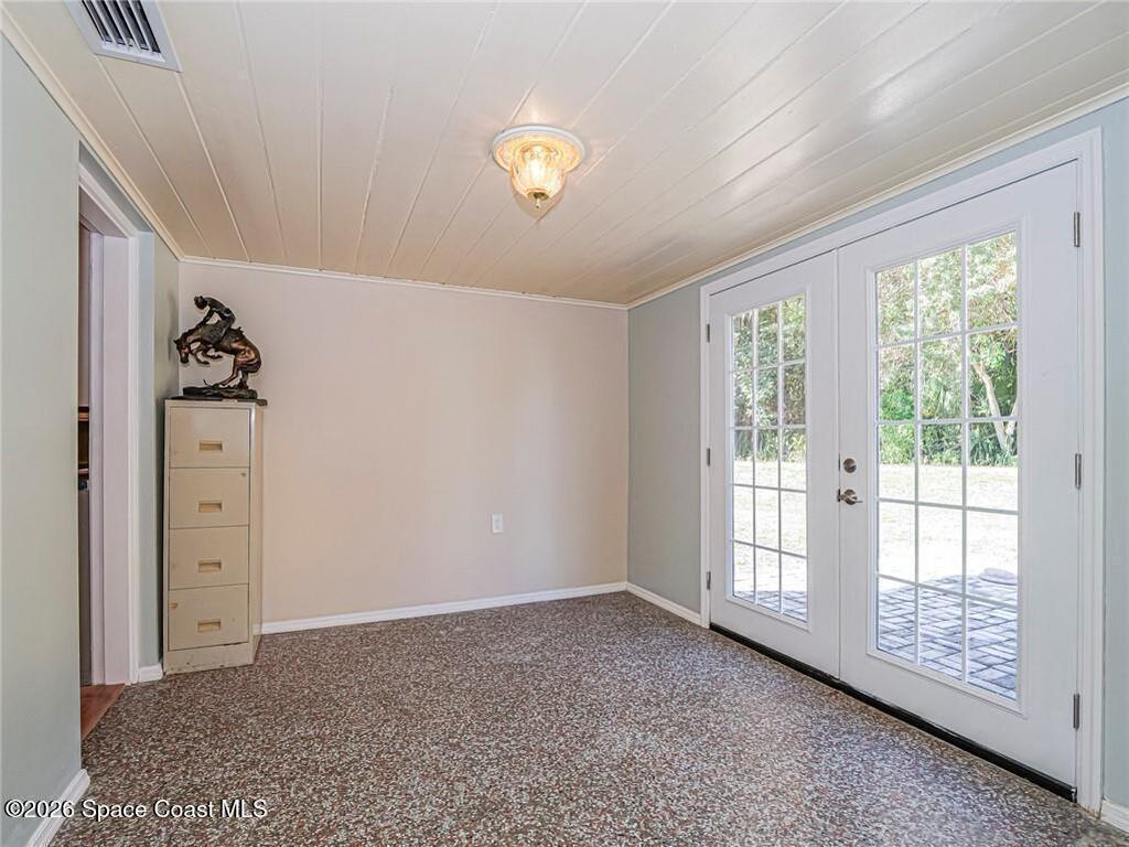 2049 50th Avenue, Vero Beach, FL 32966