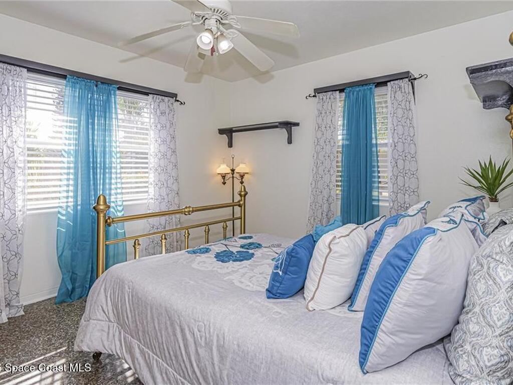 2049 50th Avenue, Vero Beach, FL 32966