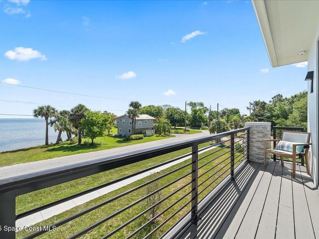5306 Riveredge Drive, Titusville, FL 32780