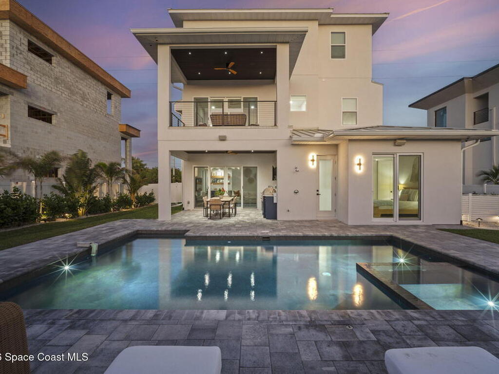 2050 S Atlantic Avenue, Cocoa Beach, FL 32931