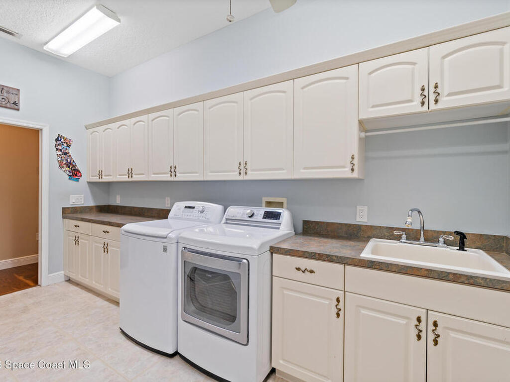 3031 Southern Oaks Drive, Merritt Island, FL 32952