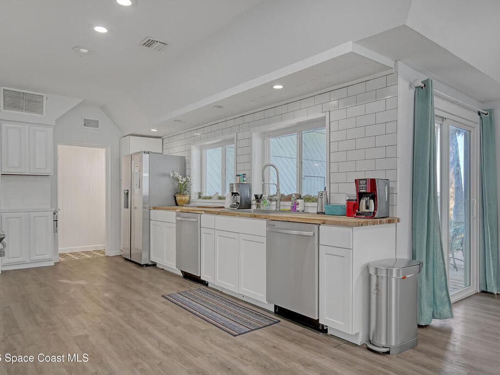 2179 Pineapple Avenue, Melbourne, FL 32935