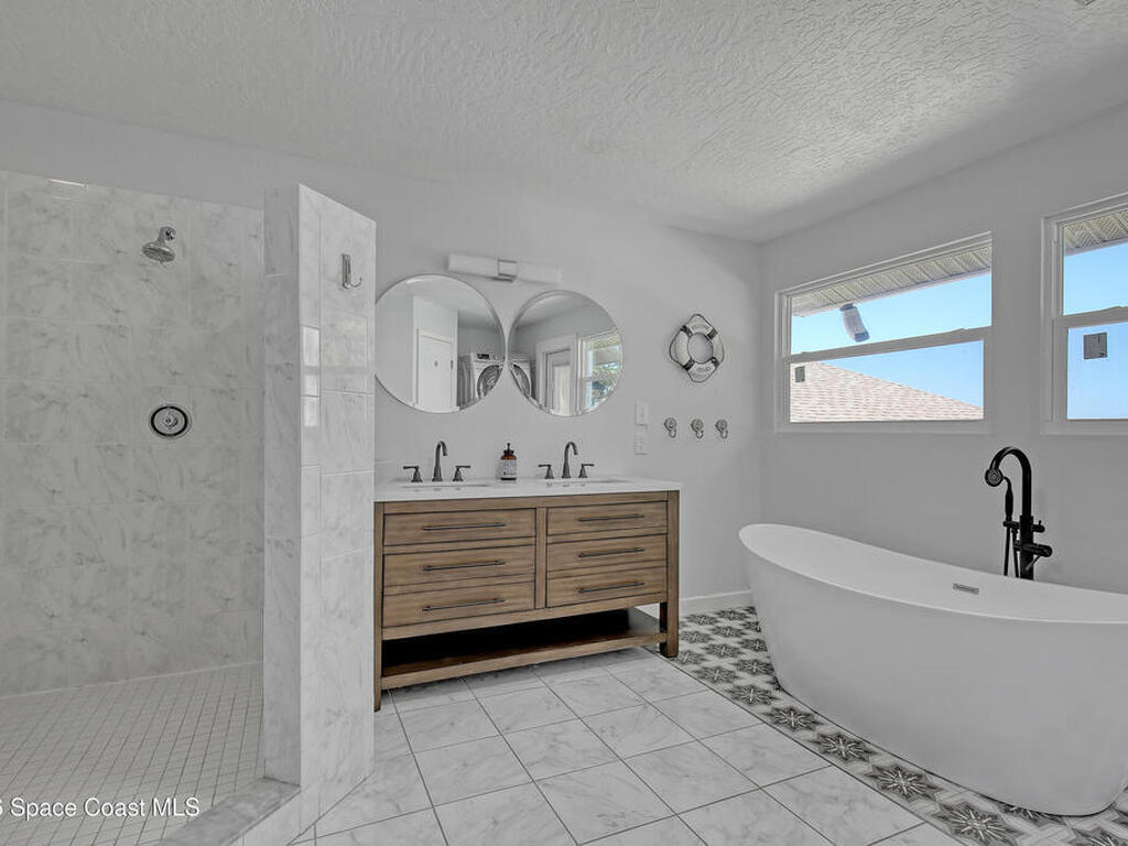 2179 Pineapple Avenue, Melbourne, FL 32935