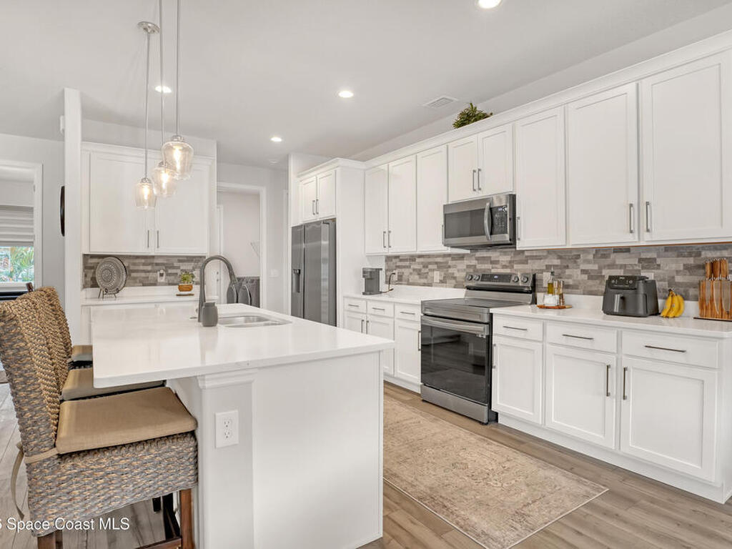 1837 Market Circle, Palm Bay, FL 32905