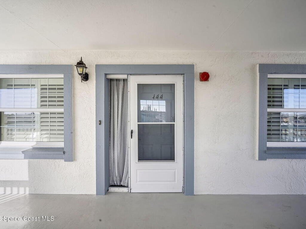 540 S Brevard Avenue, Cocoa Beach, FL 32931