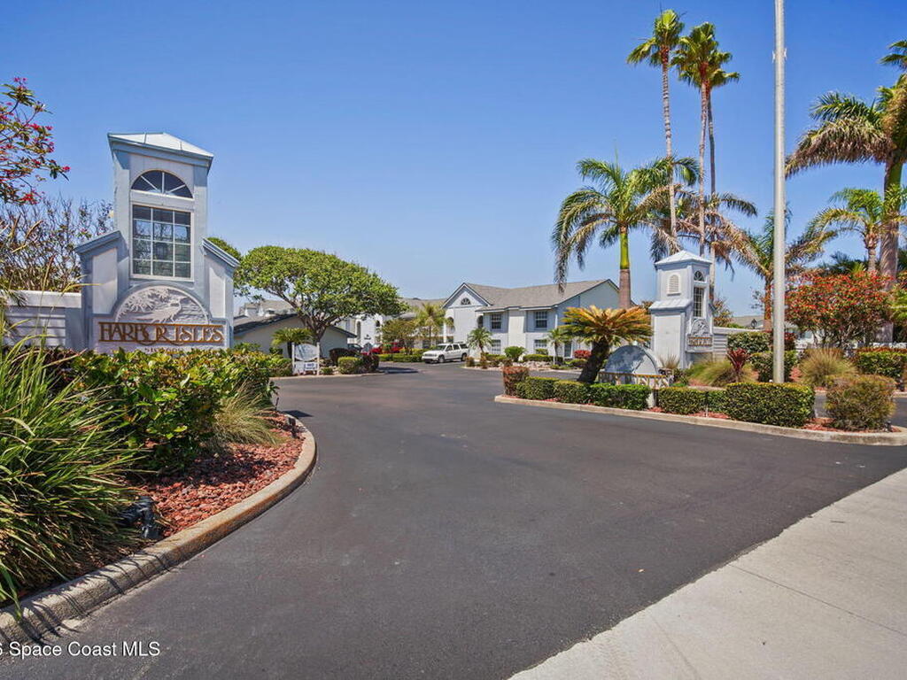 540 S Brevard Avenue, Cocoa Beach, FL 32931