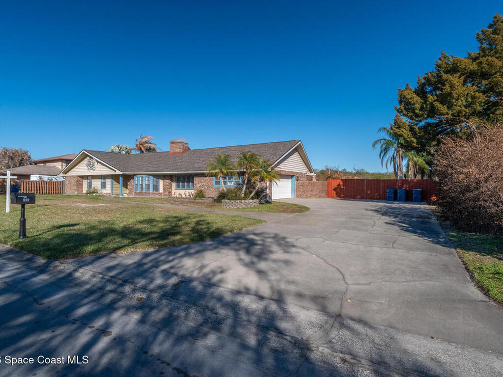 999 Sunswept Road, Palm Bay, FL 32905