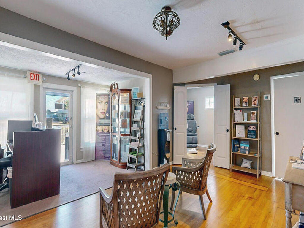 158 N Atlantic Avenue, Cocoa Beach, FL 32931