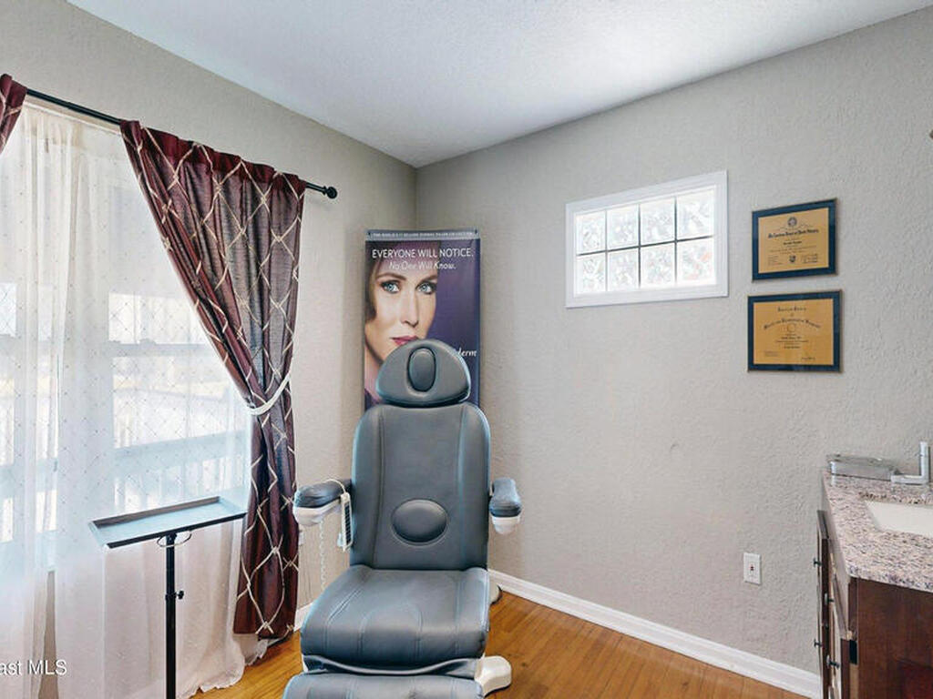 158 N Atlantic Avenue, Cocoa Beach, FL 32931