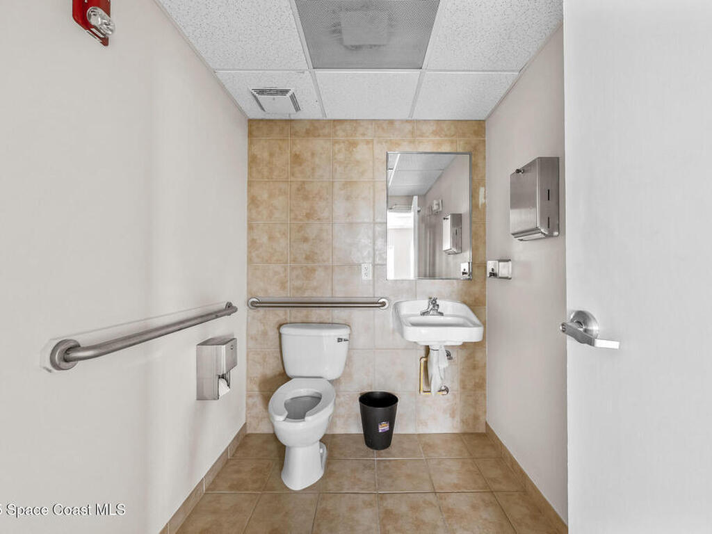 3790 Dixie Highway, Palm Bay, FL 32905