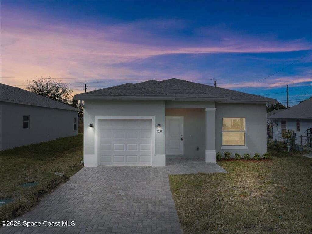 1635 19th Avenue, Vero Beach, FL 32962